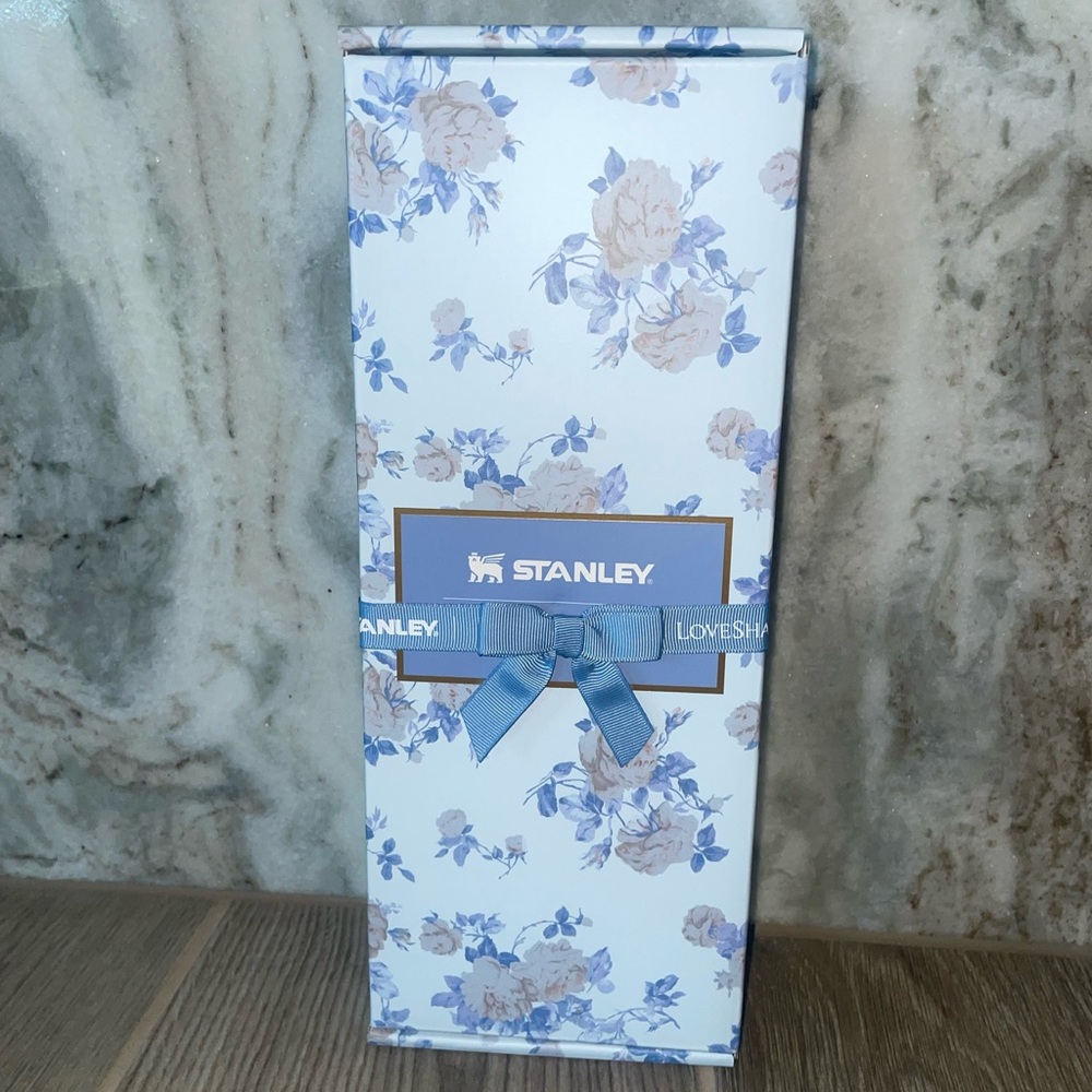 Love Shack Fancy x Stanley All Day Slim Bottle - Picture 2 of 4